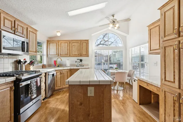 $349,000 | 282 Paseo Bolivar, Sonoma, CA 95476