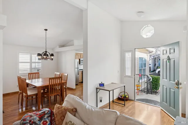 $349,000 | 282 Paseo Bolivar, Sonoma, CA 95476