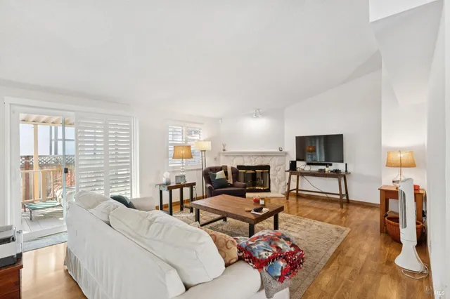 $349,000 | 282 Paseo Bolivar, Sonoma, CA 95476