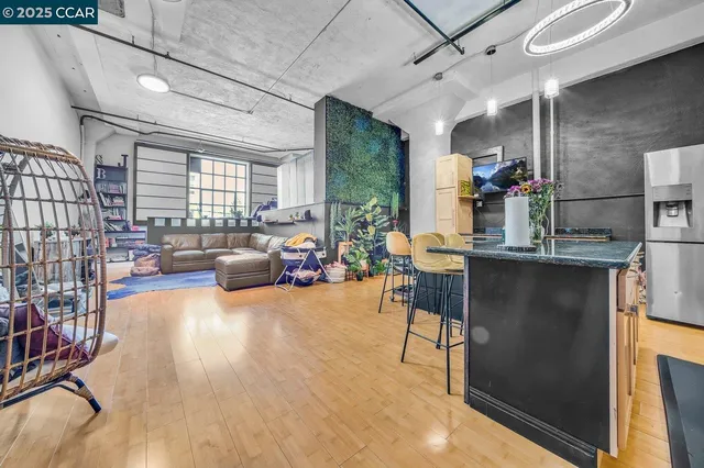 $499,000 | 247 4th Street, Unit 206, Oakland, CA 94607