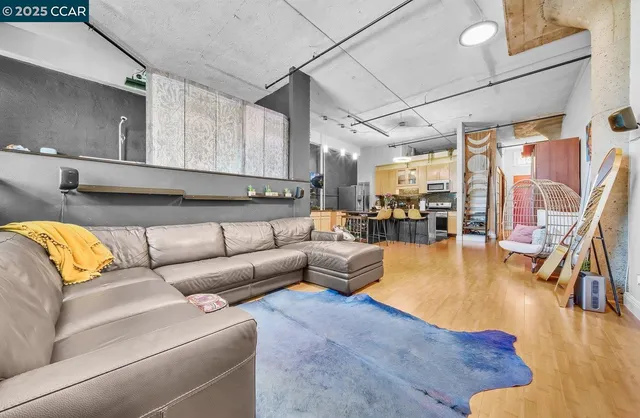 $499,000 | 247 4th Street, Unit 206, Oakland, CA 94607