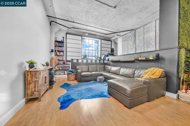 $499,000 | 247 4th Street, Unit 206, Oakland, CA 94607