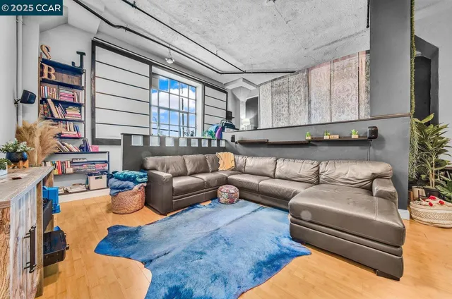 $499,000 | 247 4th Street, Unit 206, Oakland, CA 94607