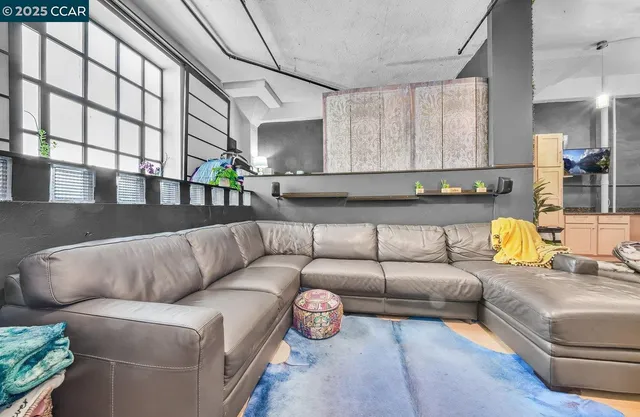 $499,000 | 247 4th Street, Unit 206, Oakland, CA 94607