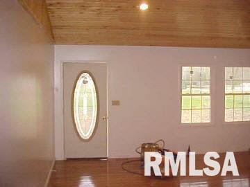 7288 Hill City Road Benton, IL 62812 - Photo 4 of 11 Gallery Image 4