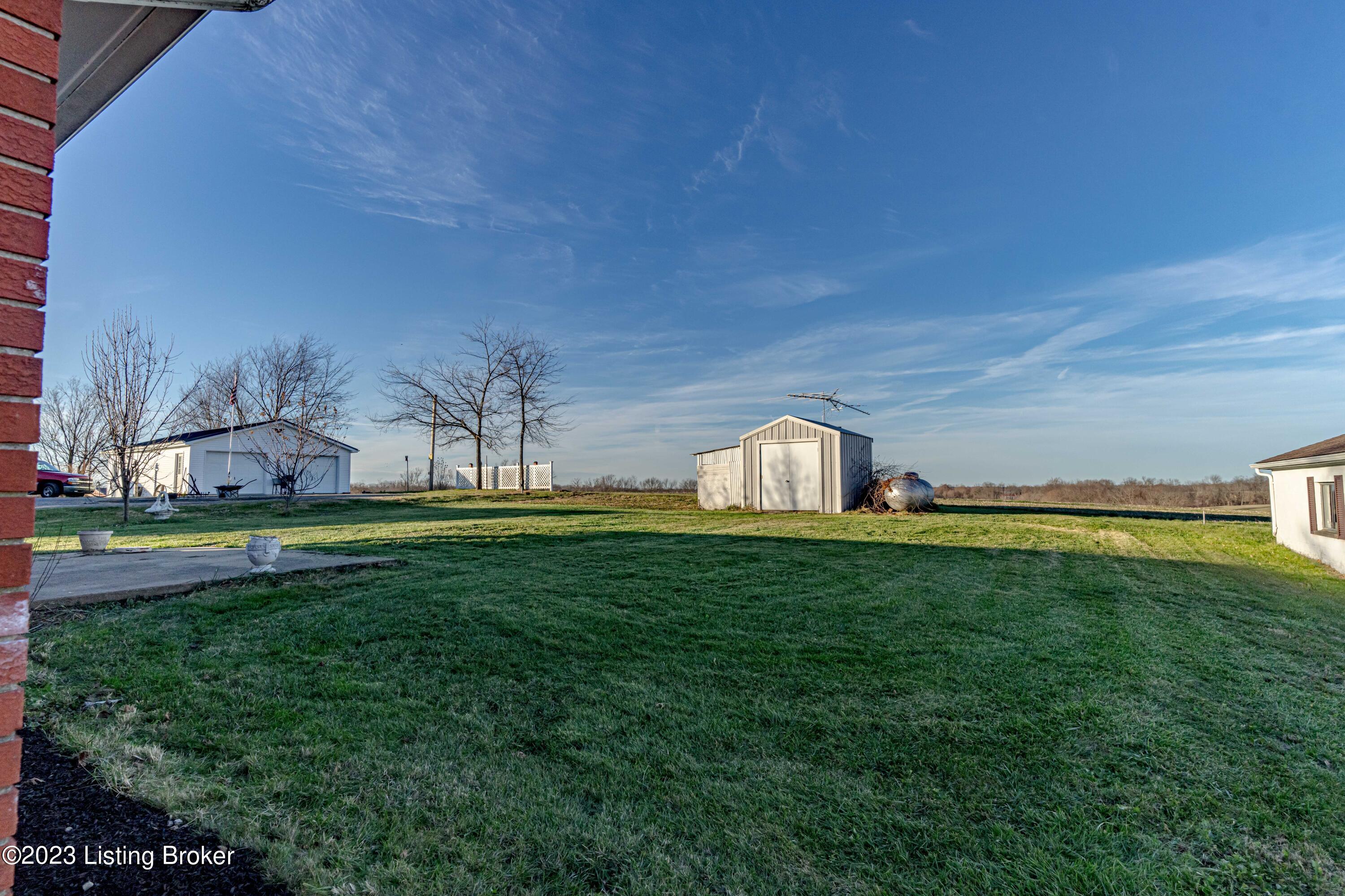 5186 Lawrenceburg Road Bloomfield, KY 40008 - Photo 4 of 35 1-07168