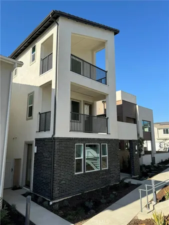 $5,500 | 114 Seep, Irvine, CA 92618