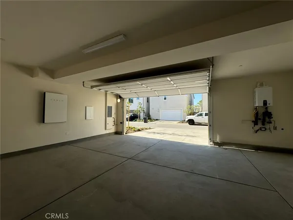 $5,500 | 114 Seep, Irvine, CA 92618