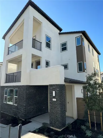 $5,500 | 114 Seep, Irvine, CA 92618