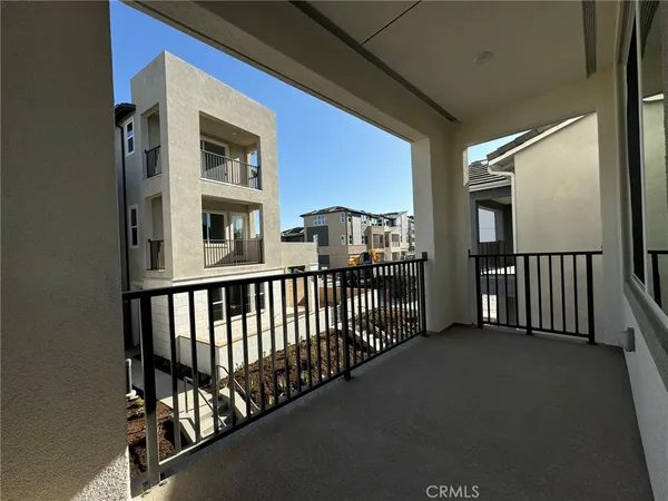 $5,500 | 114 Seep, Irvine, CA 92618