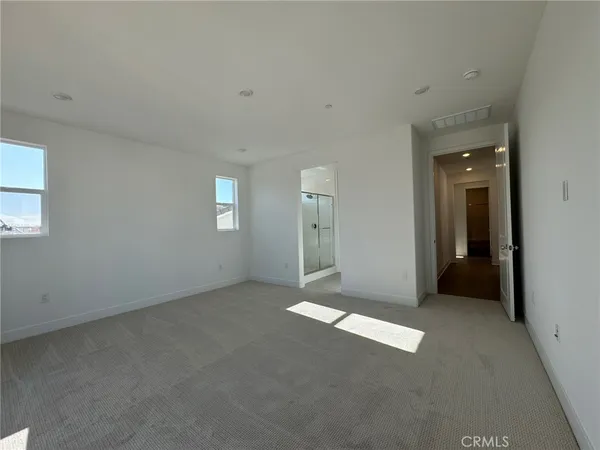 $5,500 | 114 Seep, Irvine, CA 92618
