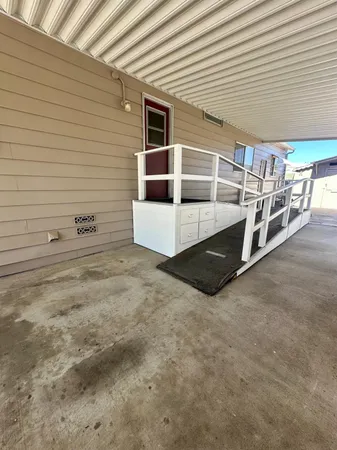 a view of an outdoor space