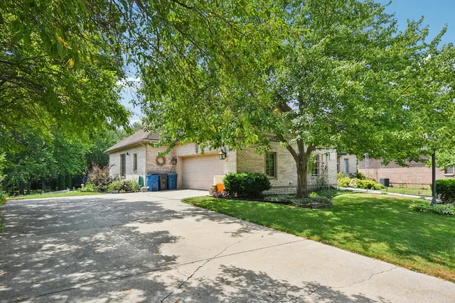 $555,000 | 1020 Gladys Avenue, Morris, IL 60450