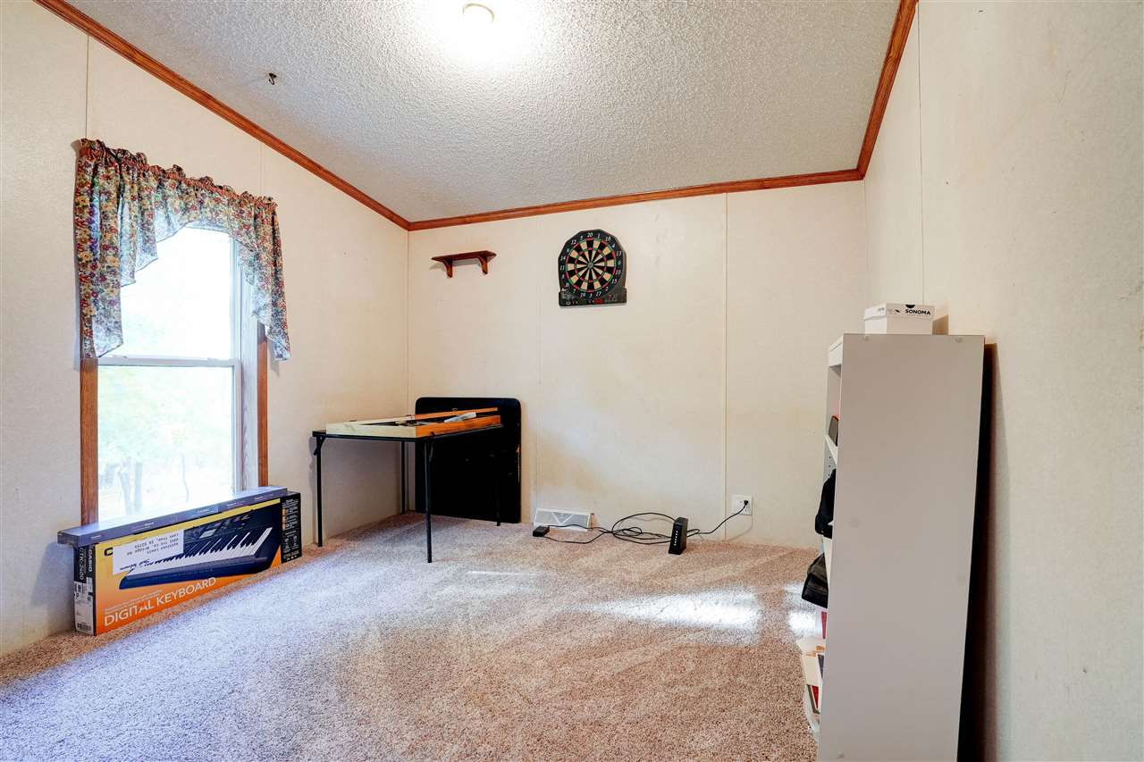 6951 Tri County Bridge Road Southeast Lone Tree, IA 52755 - Photo 16 of 40 Gallery Image 16