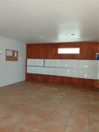 $2,150 | 7900 Tatum Waterway Drive, Unit 405, Miami Beach, FL 33141