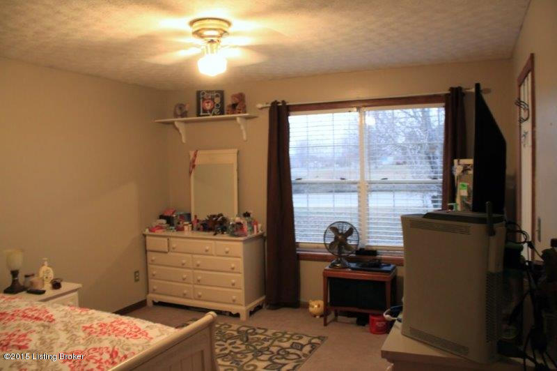 75 Bewley Road Vine Grove, KY 40175 - Photo 15 of 23 IMG_3772