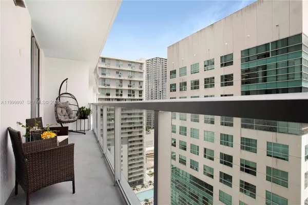 $3,750 | 185 Southwest 7th Street, Unit 2514, Miami, FL 33130