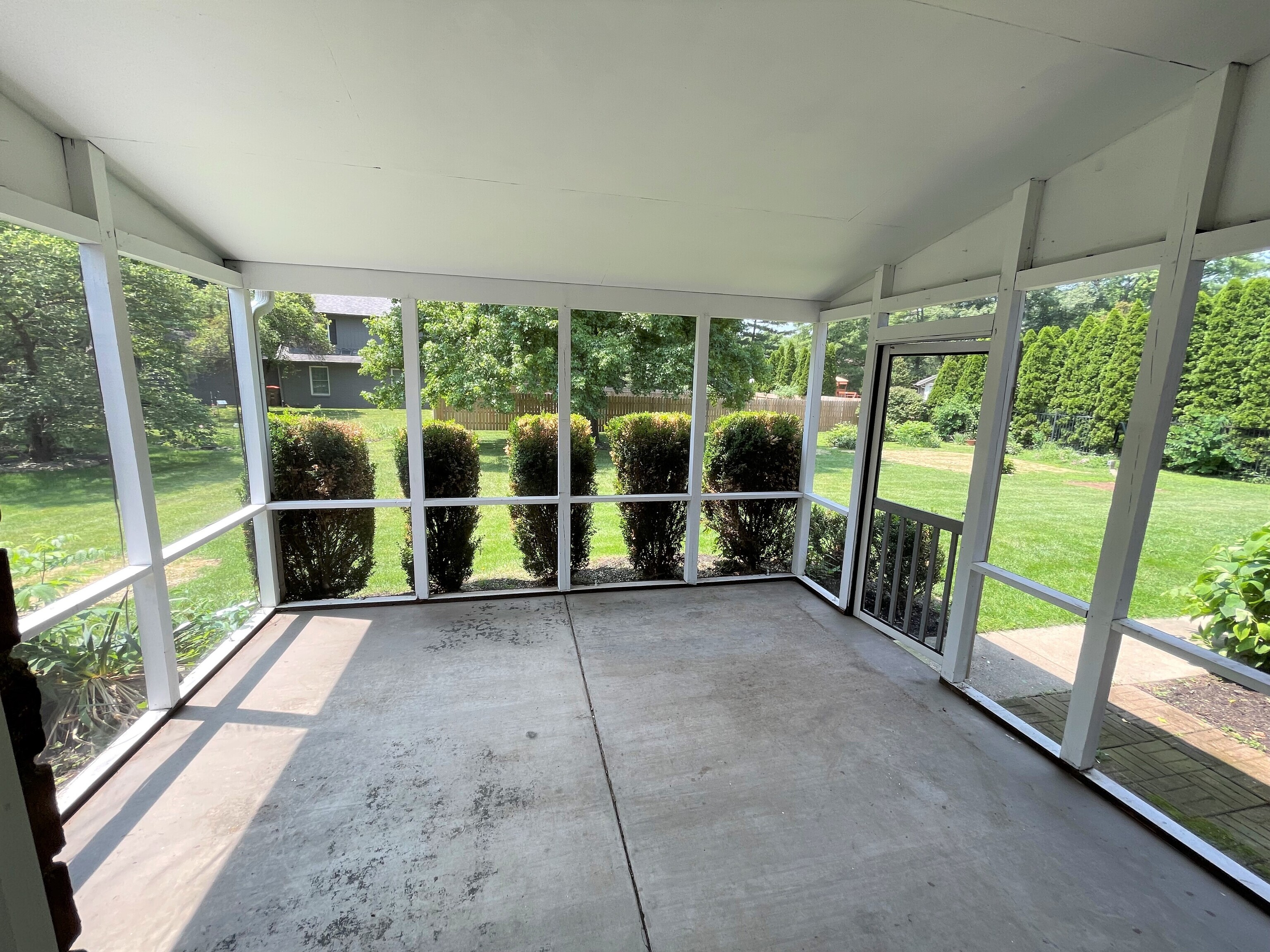 2842 Tipton Court Columbus, IN 47201 - Photo 12 of 16