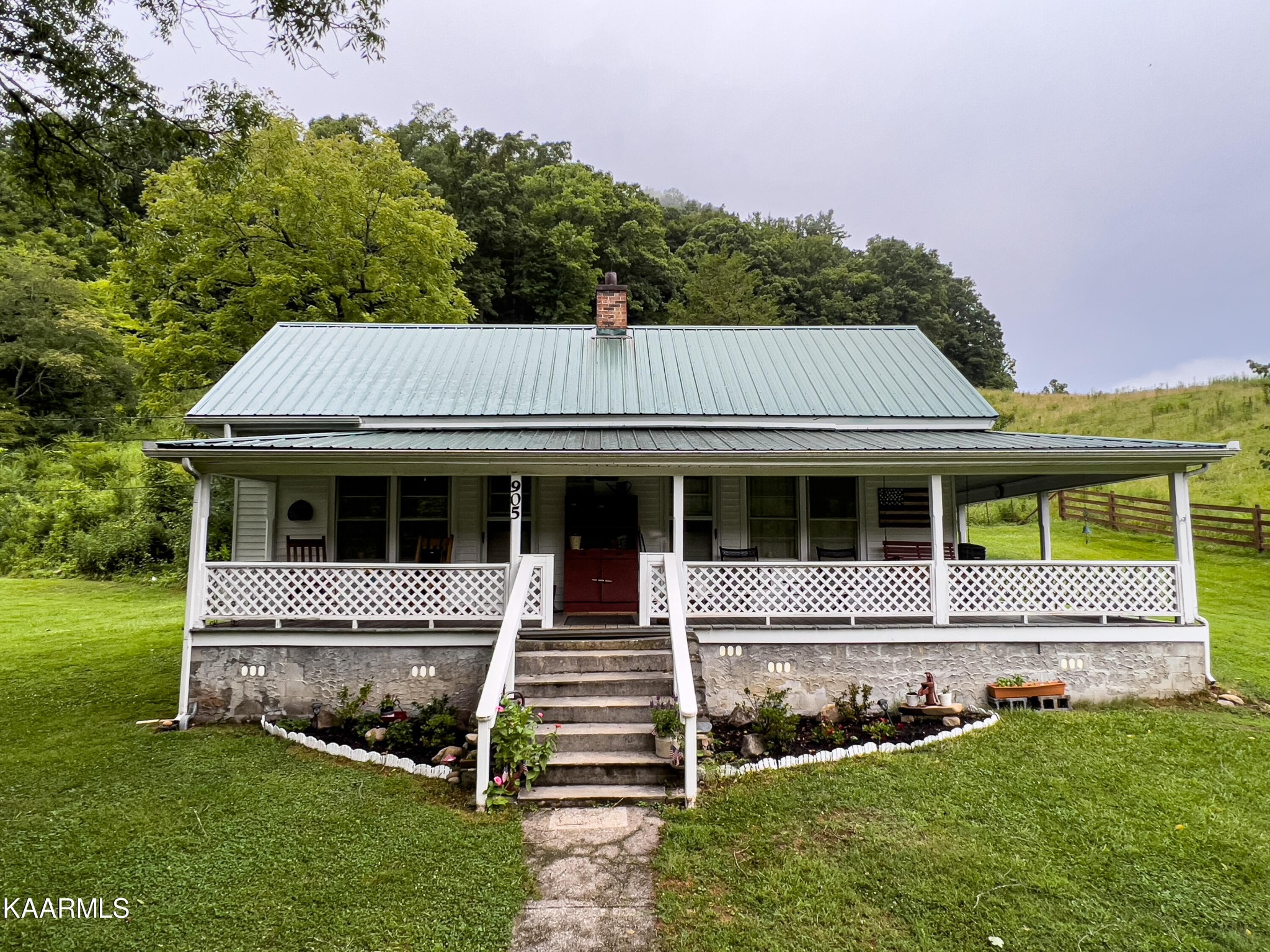 905 Blue Mill Road Del Rio, TN 37727 - Photo 1 of 40