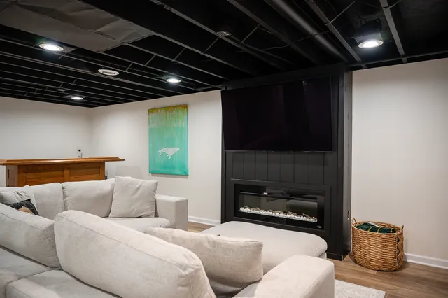 $440,000 | 28423 West Kelsey Court, Barrington, IL 60010