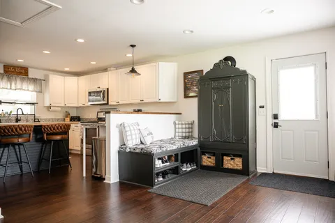 $440,000 | 28423 West Kelsey Court, Barrington, IL 60010