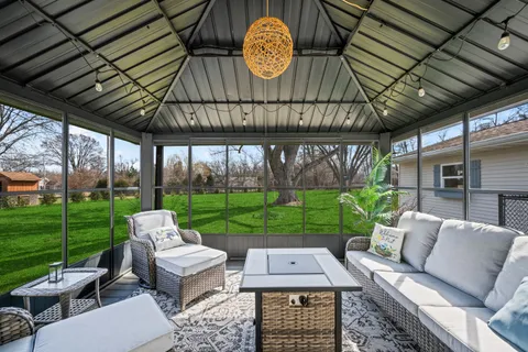 $440,000 | 28423 West Kelsey Court, Barrington, IL 60010