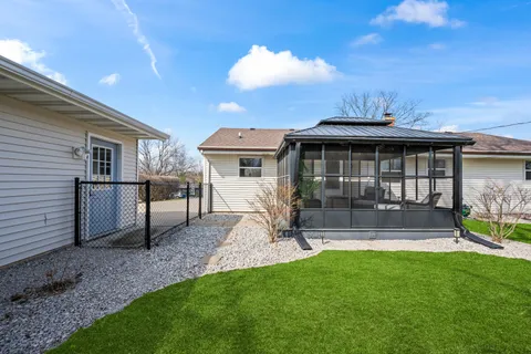 $440,000 | 28423 West Kelsey Court, Barrington, IL 60010