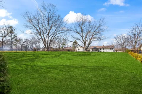 $440,000 | 28423 West Kelsey Court, Barrington, IL 60010