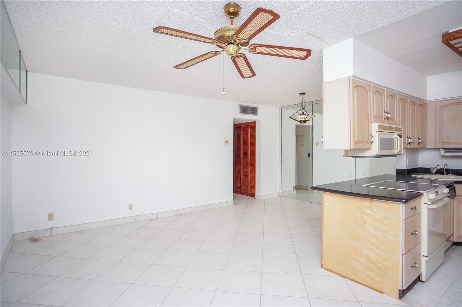 901 South Surf Road, Unit 206 Hollywood, FL 33019 - Photo 19 of 22 Gallery Image 19