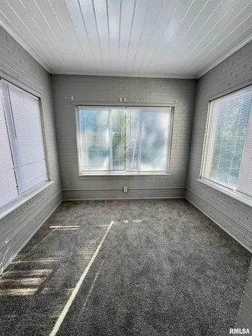 $700 | 2028 7th Avenue, Unit E3, Moline, IL 61265