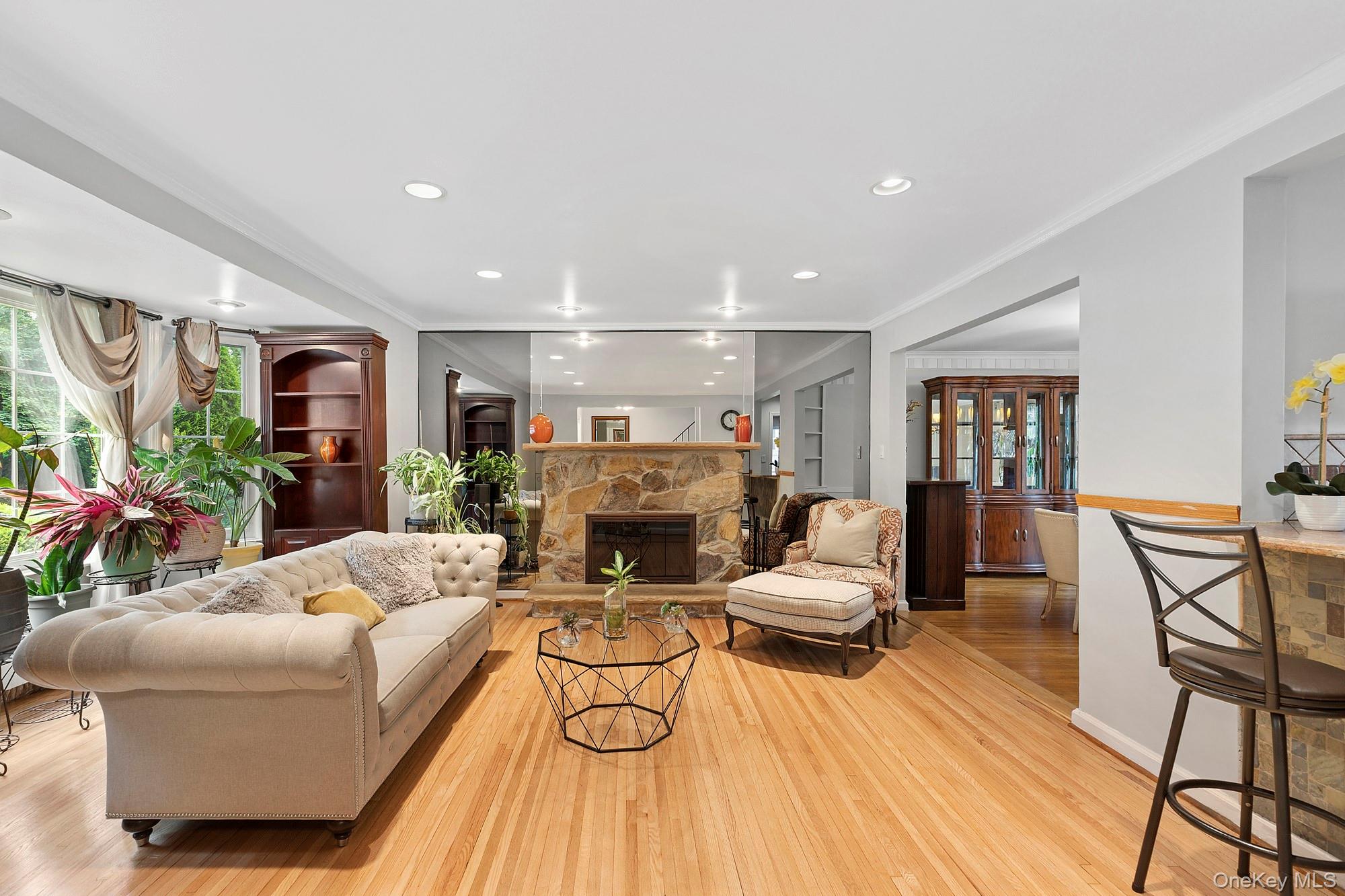 265 Taylor Road West Hempstead, NY 11552 - Photo 4 of 20