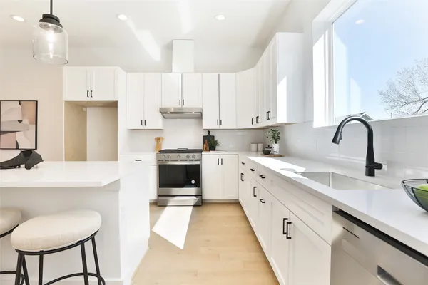 $3,900 | 1018A West 15th 1/2 Street, Unit B, Houston, TX 77008