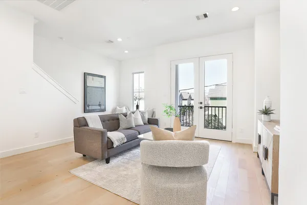 $3,900 | 1018A West 15th 1/2 Street, Unit B, Houston, TX 77008