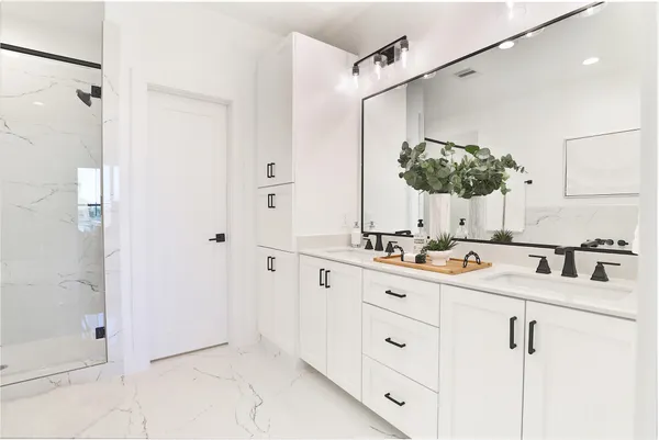 $3,900 | 1018A West 15th 1/2 Street, Unit B, Houston, TX 77008