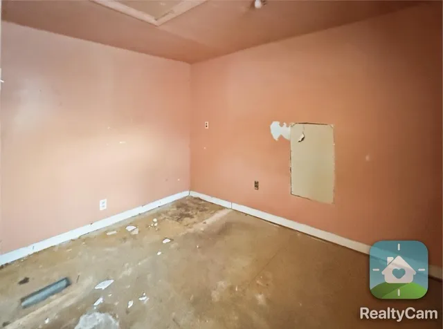 $49,900 | 111 Rotterdam Avenue, Muskegon, MI 49444