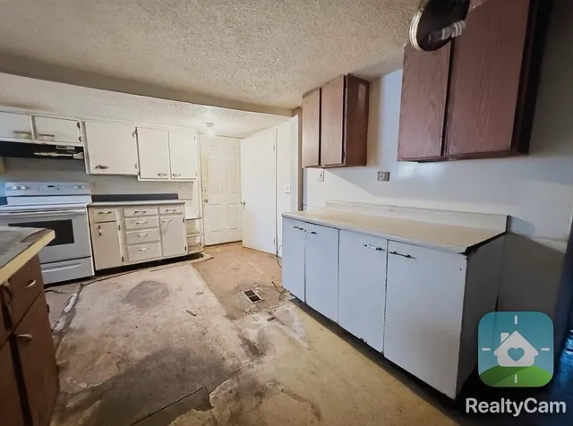 $49,900 | 111 Rotterdam Avenue, Muskegon, MI 49444