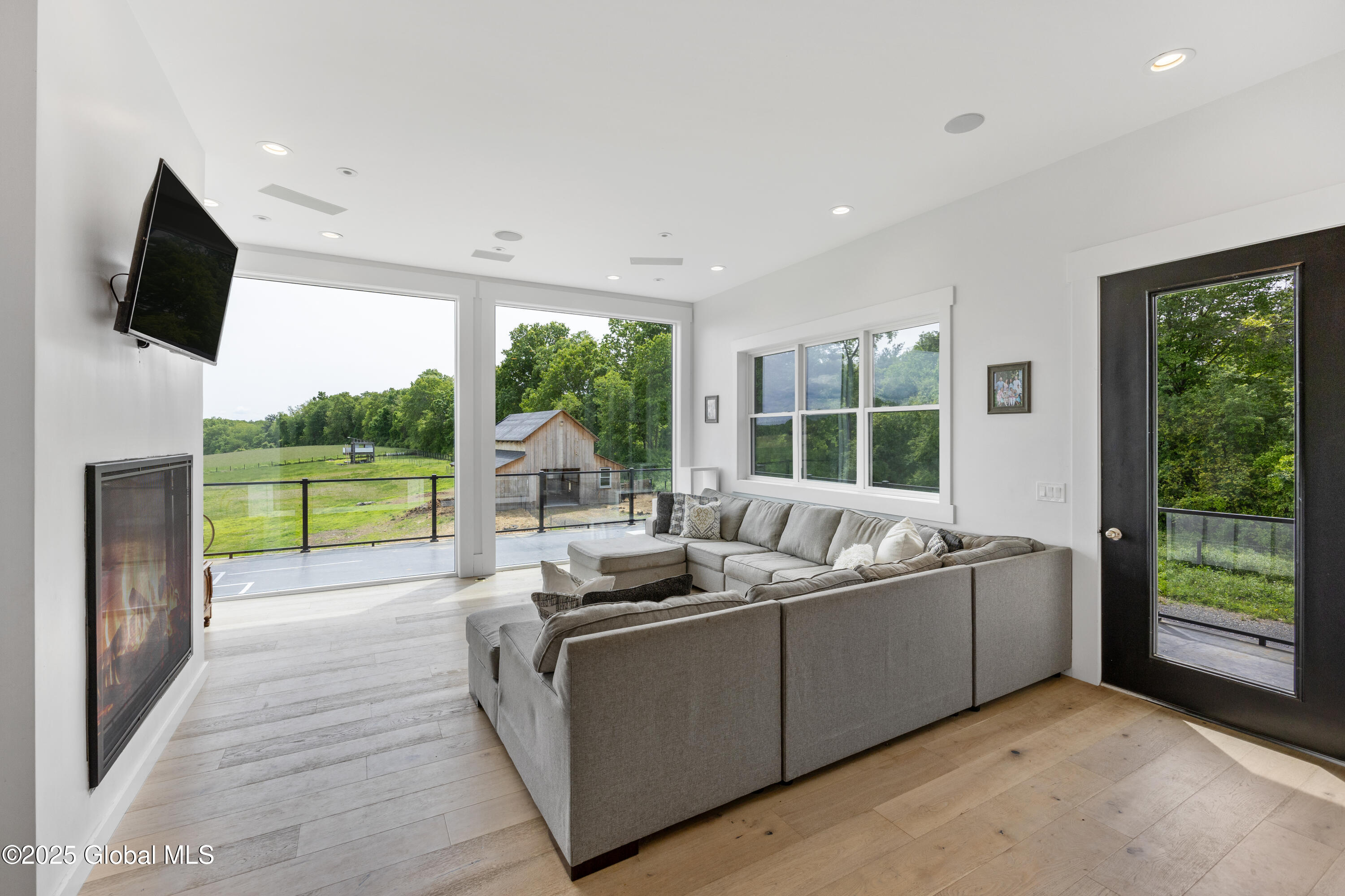 218 Ridge Road Stuyvesant, NY 12156 - Photo 14 of 58 1 (4)