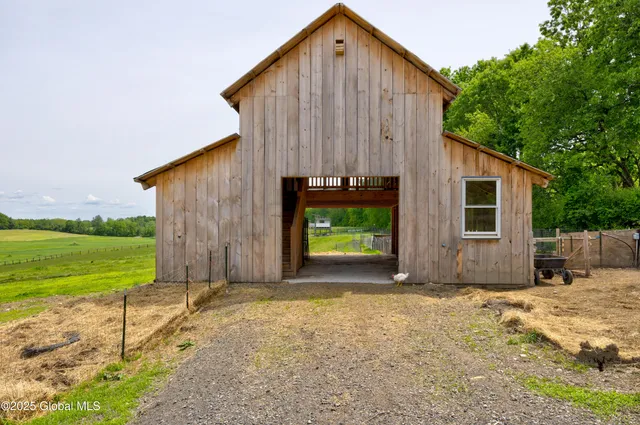 $925,000 | 218 Ridge Road, Stuyvesant, NY 12156