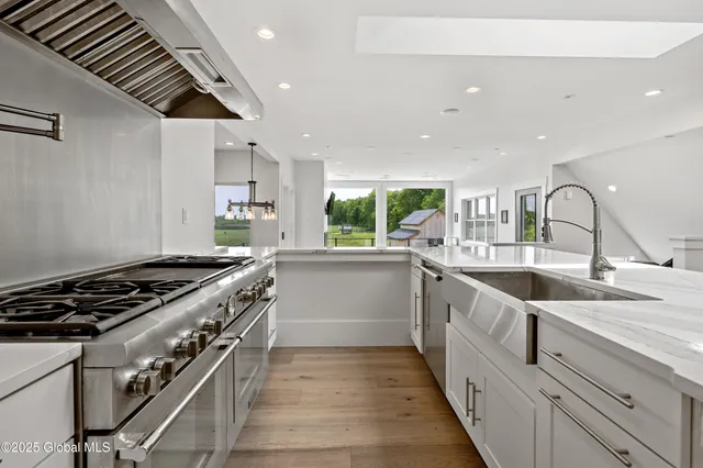 $925,000 | 218 Ridge Road, Stuyvesant, NY 12156