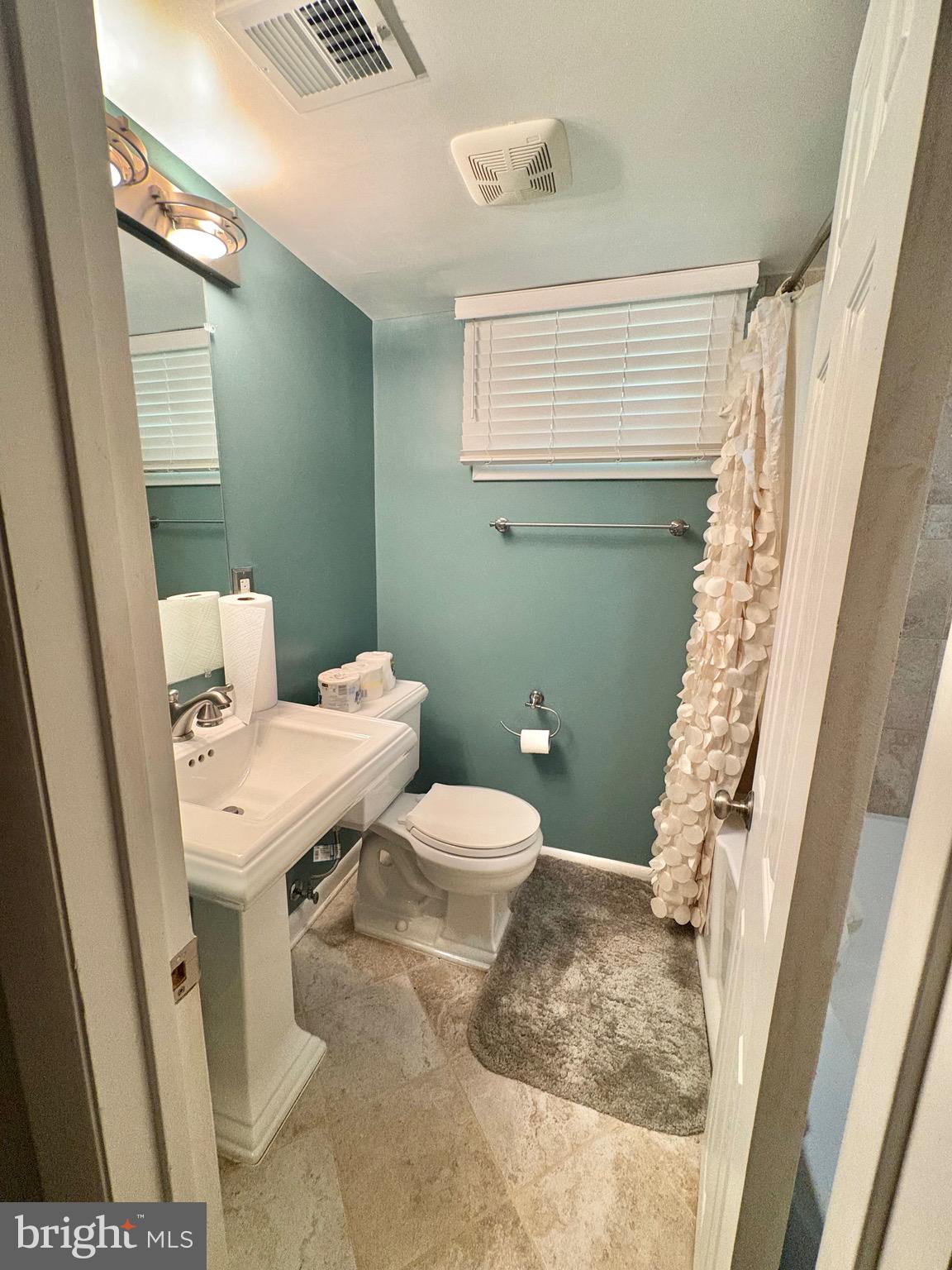 5904 Spell Road Clinton, MD 20735 - Photo 13 of 16 Bathroom