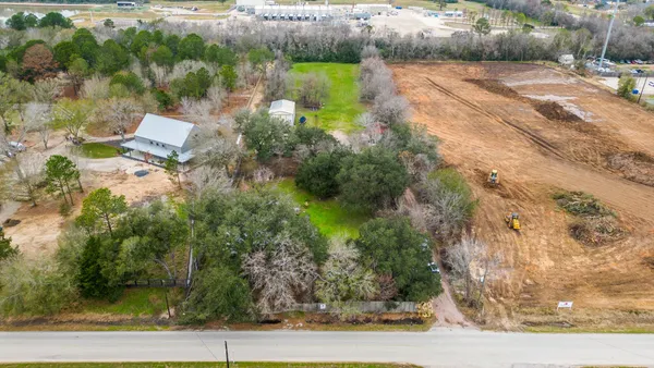 a view of a yard