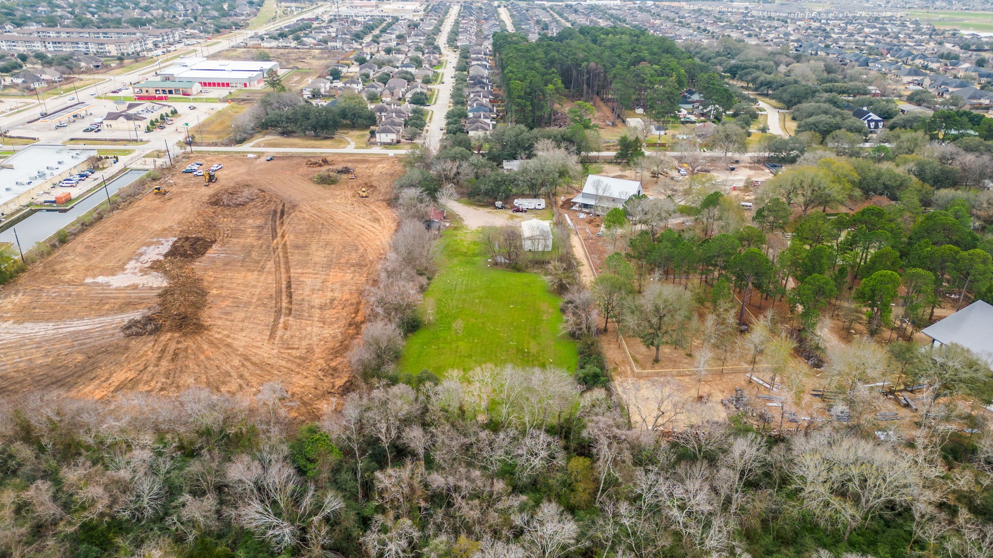 3116 Greenbusch Road Katy, TX 77494 - Photo 7 of 11 a view of a yard with plants