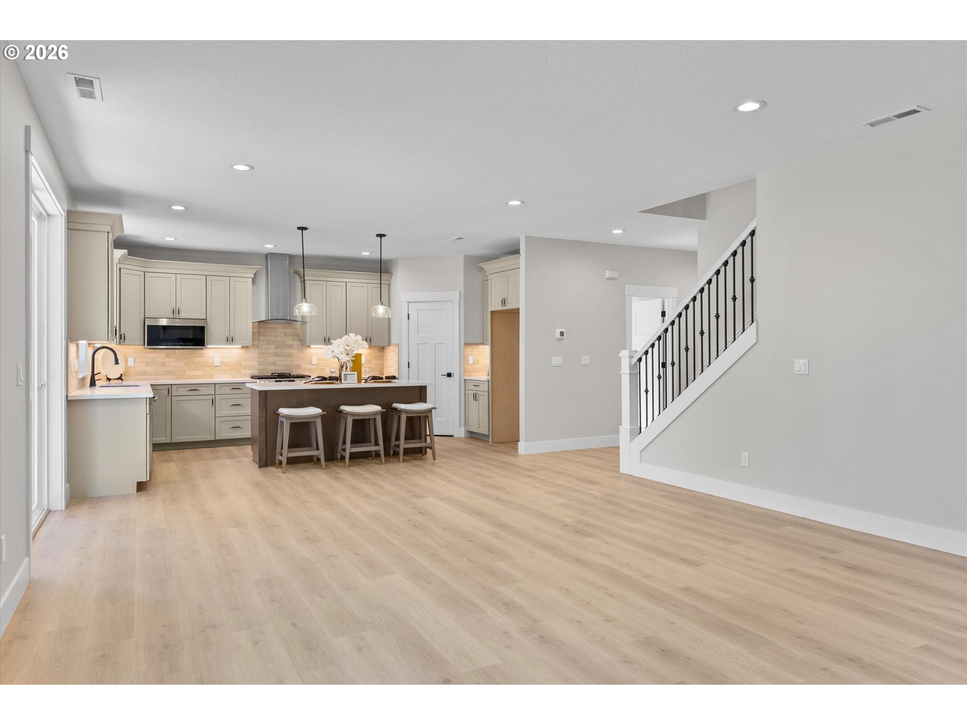 19127 Southwest Ellerson Street Beaverton, OR 97078 - Photo 4 of 43