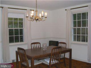 7605 Oak Lane Road Cheltenham, PA 19012 - Photo 3 of 6 Gallery Image 3