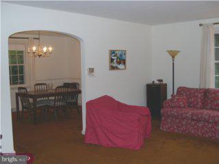 7605 Oak Lane Road Cheltenham, PA 19012 - Photo 4 of 6 Gallery Image 4