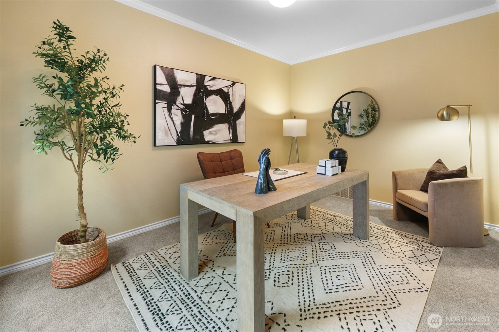 16116 68th Avenue West Edmonds, WA 98026 - Photo 15 of 40 a living room with furniture and a potted plant