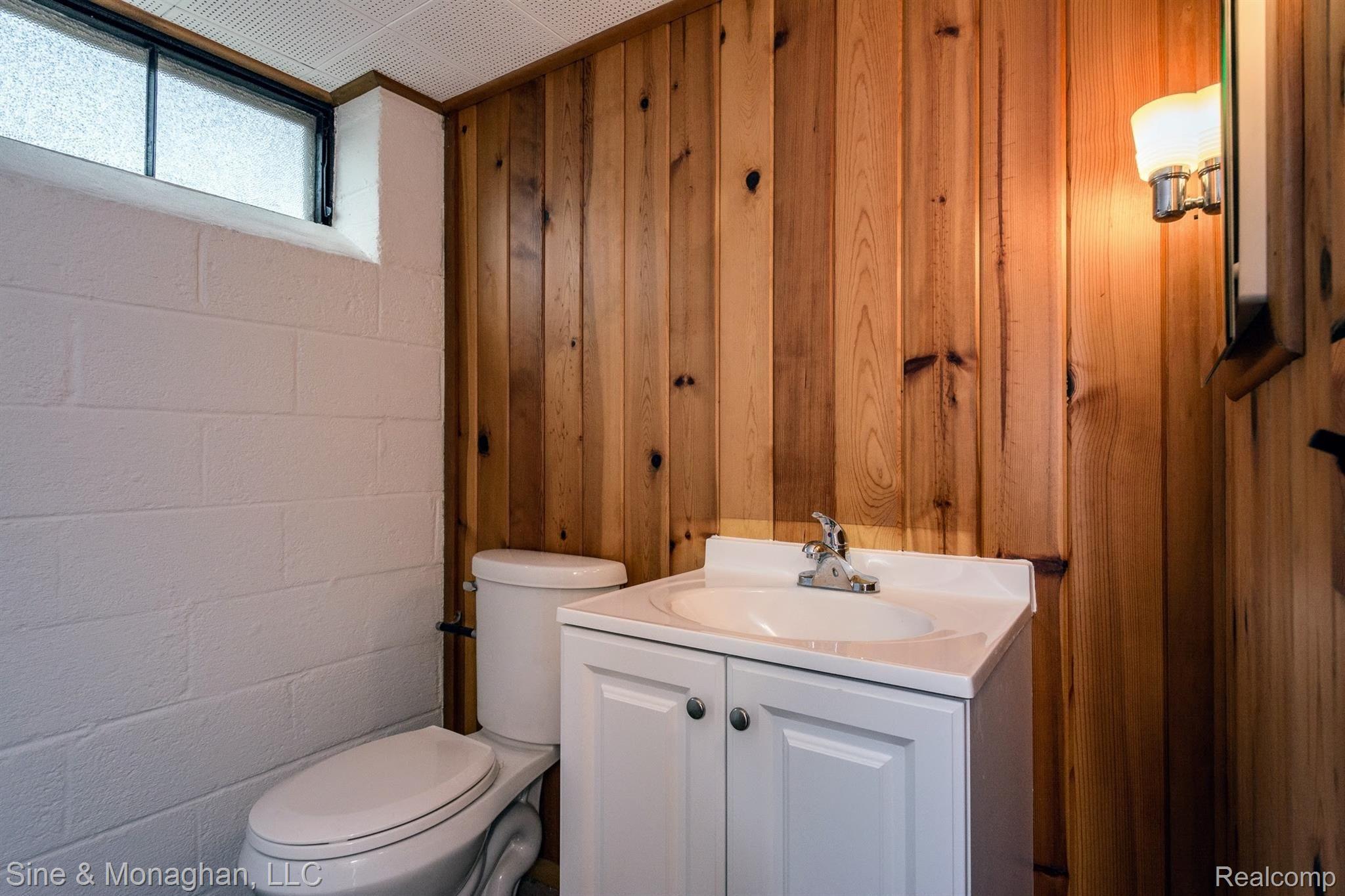 2032 Oxford Road Grosse Pointe, MI 48236 - Photo 19 of 19 Lavatory in Basement