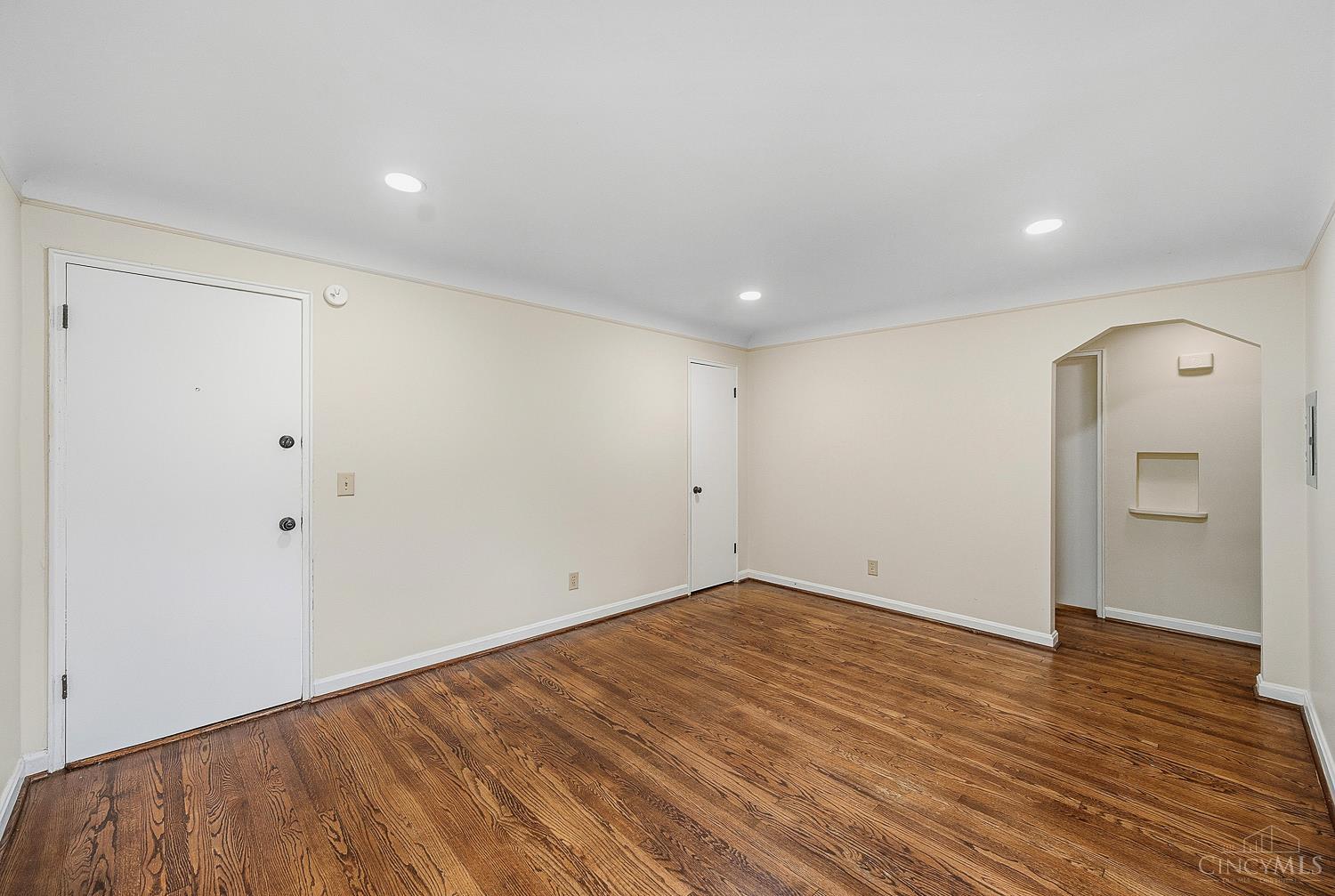 6428 Montgomery Road, Unit 4 Cincinnati, OH 45213 - Photo 6 of 18