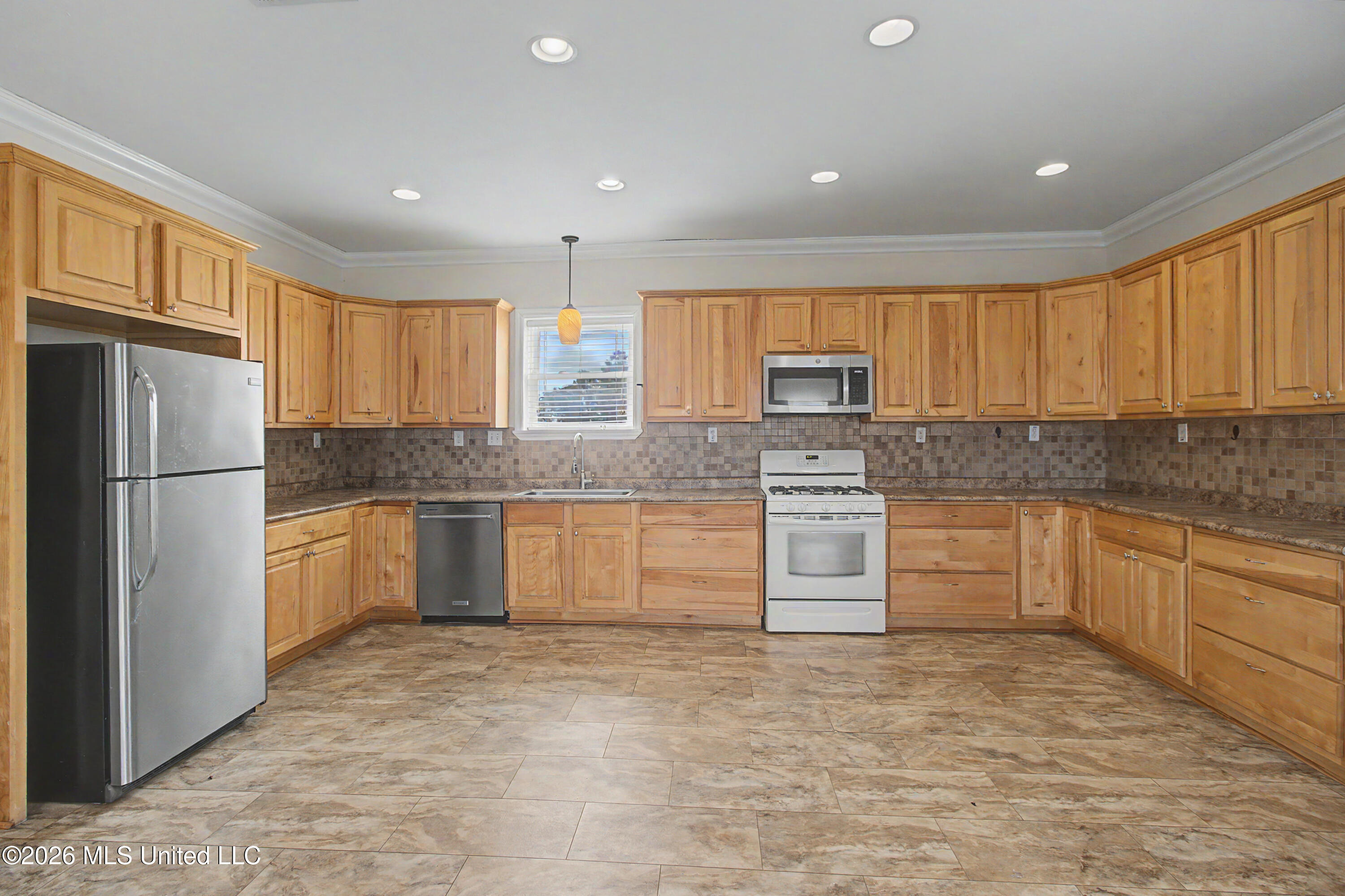10100 West Park Road Bay St. Louis, MS 39520 - Photo 10 of 23 IMG_1983