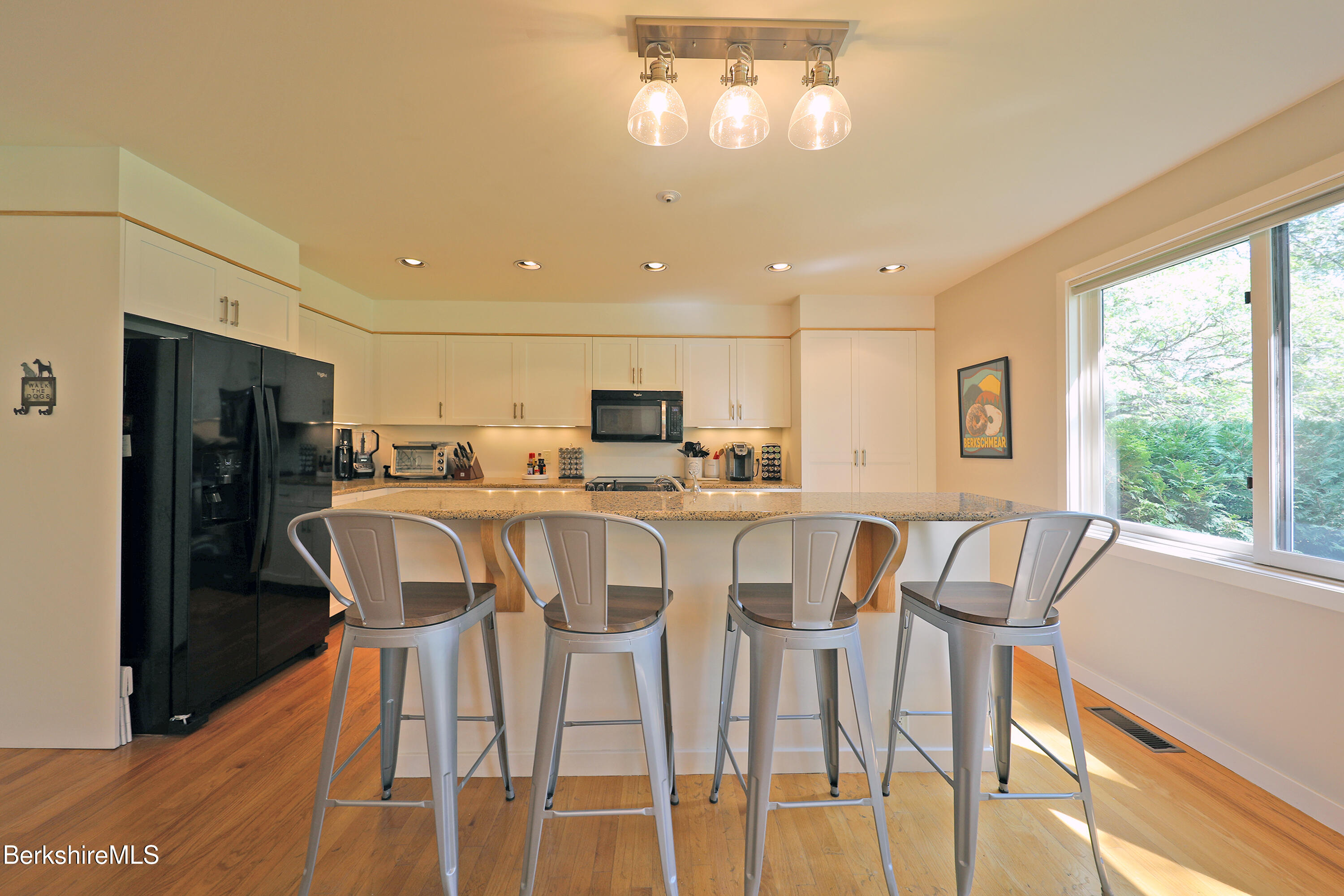 19 Hawthorne Road, Unit CV 7A Stockbridge, MA 01262 - Photo 14 of 64 RAISED EATING COUNTER